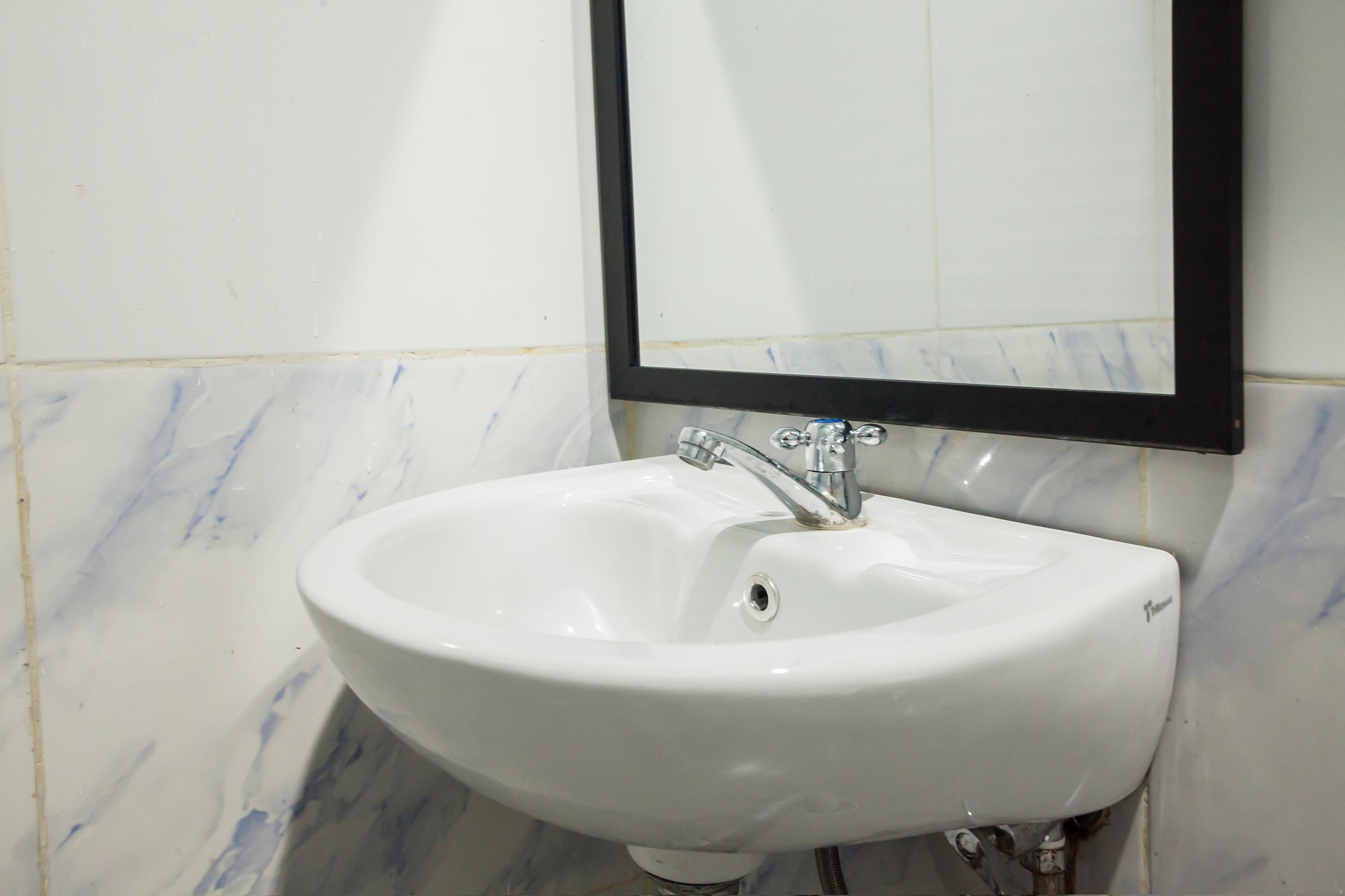 Oyo 990 Stadion Residence Syariah Medan Esterno foto